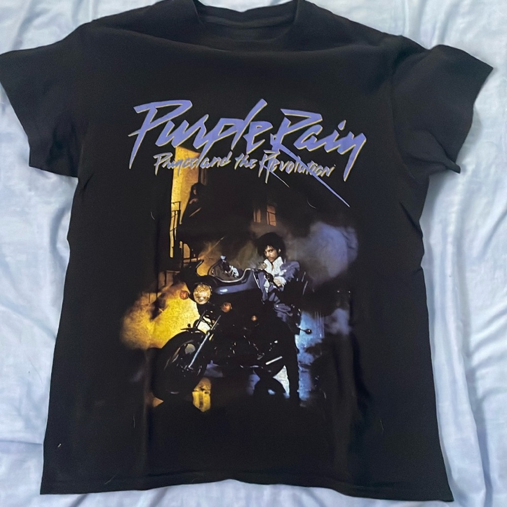 Normal graphic tee